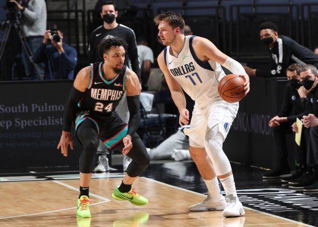 九游娱乐PC版-东契奇连走背字独行侠惨负灰熊 西部已乱成一锅粥